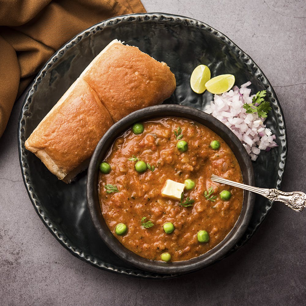 pav bhaji with chutny